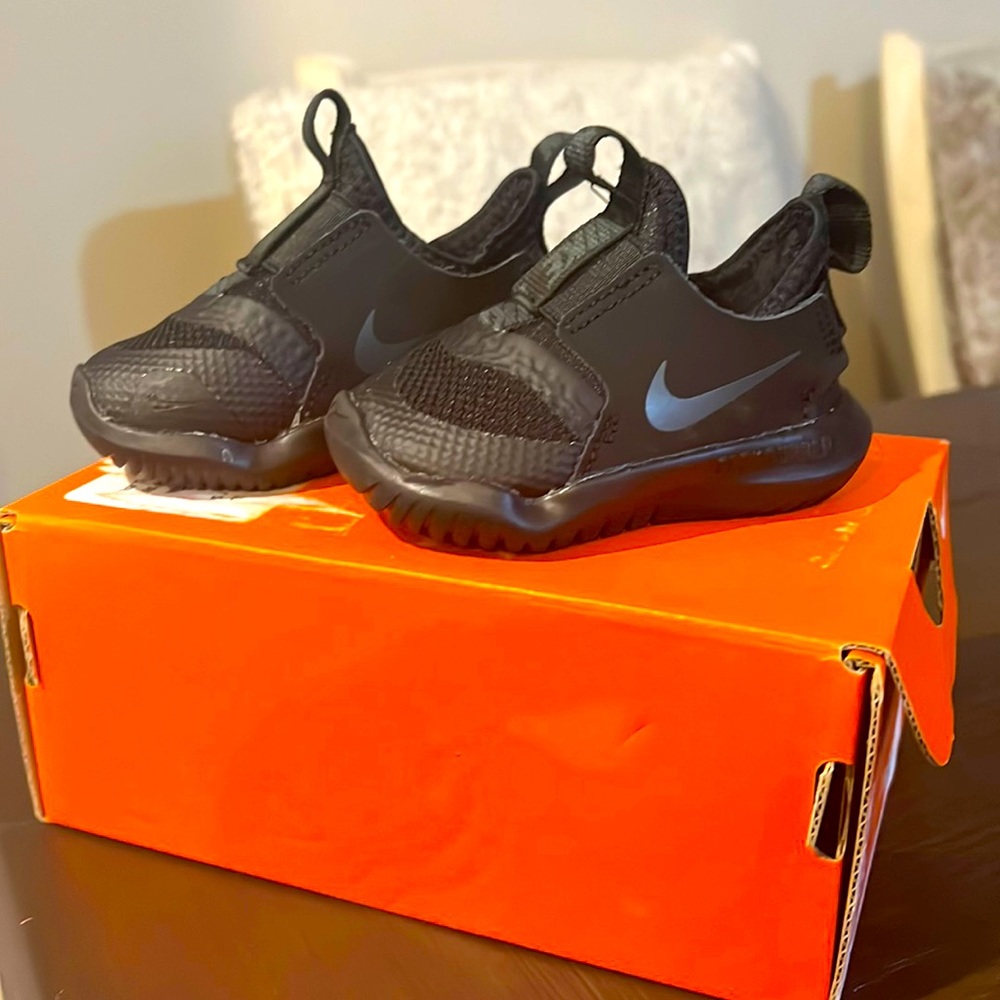 Infant sneakers
